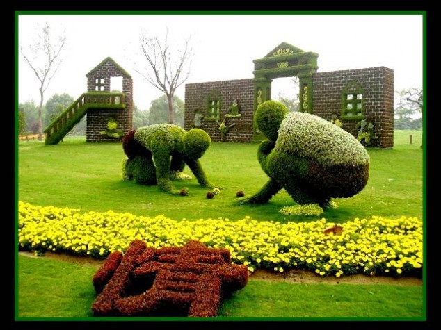 Most Amazing Grass Sculptures (5)