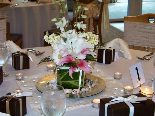 Wedding Table Arrangements (19)