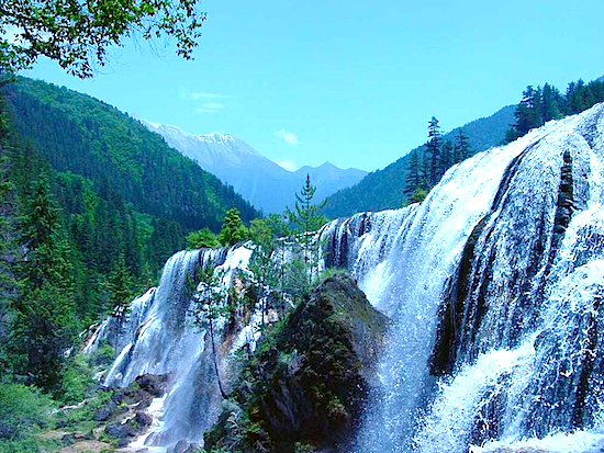 The-Pearl-Waterfall-Jiuzhaigou-Valley-China