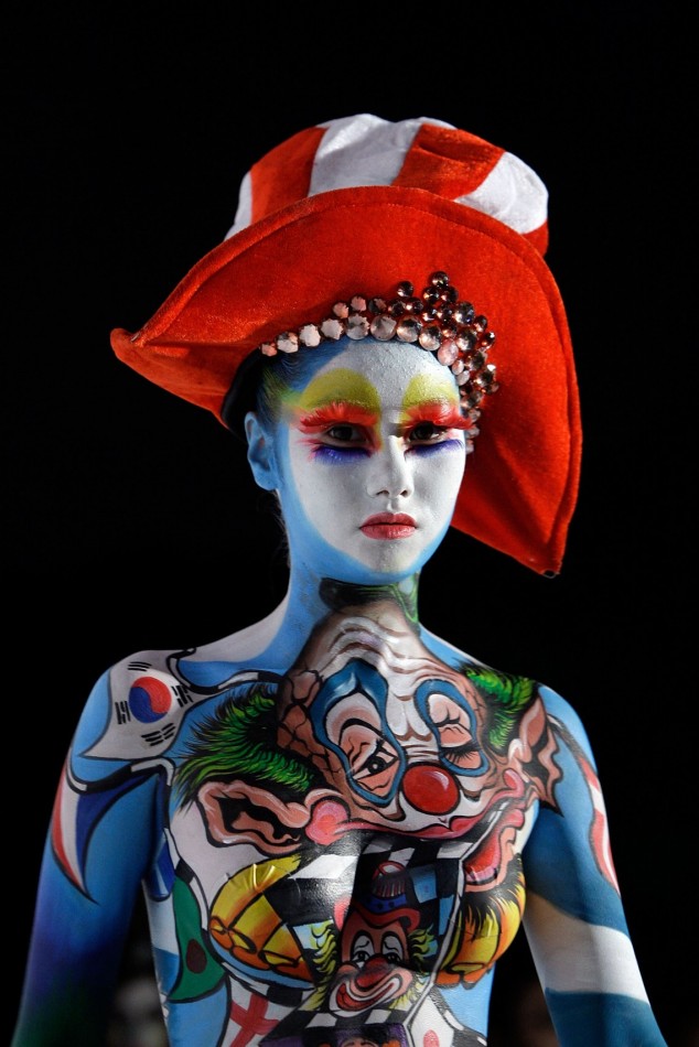 Incredible and Magnificent Body Painting Art - Top Dreamer