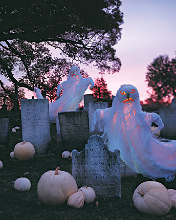 spooky halloween outdoor decorations