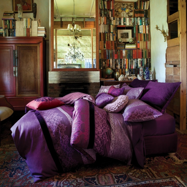 classic-purple-bedroom-design-