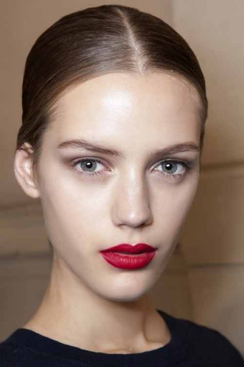 The Power Of Red Lips - Top Dreamer