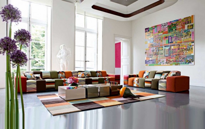 Awesome-Look-Of-The-Living-Room-With-Colorful-Roche-Bobois-Small-Tables-And-The-Unique-Painting