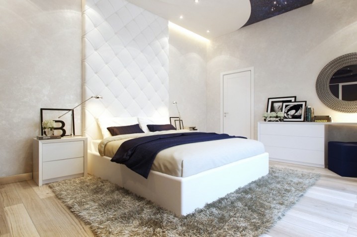 classic-white-walls-brown-fur-rug-comfy-bed-blue-bed-covers-pillow-table-lamp-wooden-flooring-cream-wall-white-door-small-bedroom-design-ideas-white-bedroom-colour-decoration-interior-bedroom-ideas