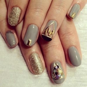 16 Grey Nail Designs To Try This Winter - Top Dreamer