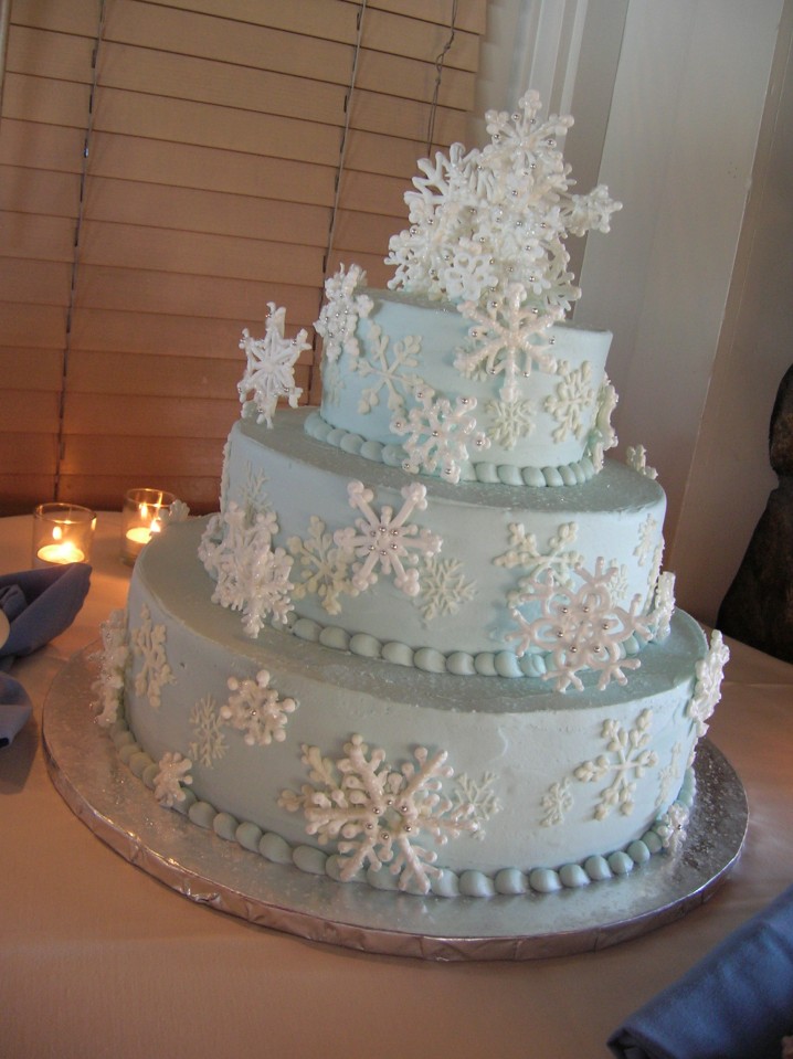 Beautiful Winter Wedding Cakes