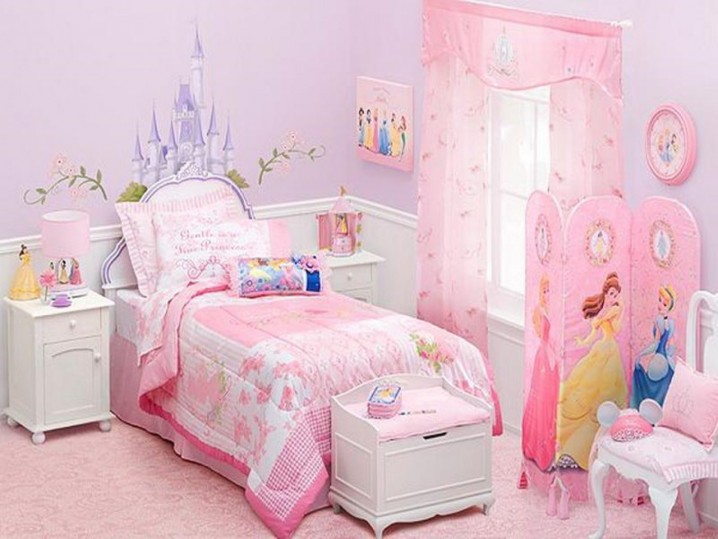 cool-princess-changing-screen-plus-pink-window-curtain-on-pretty-little-girl-bedroom-ideas-and-castle-wall-decor-theme