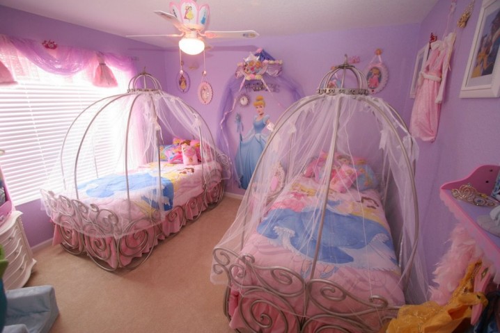 disney-princess-themed-girls-bedroom-two-bed-pink-furniture