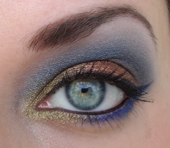 peacock-eye-makeup-for-blue-eyes