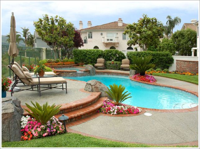 Backyard-with-a-pool