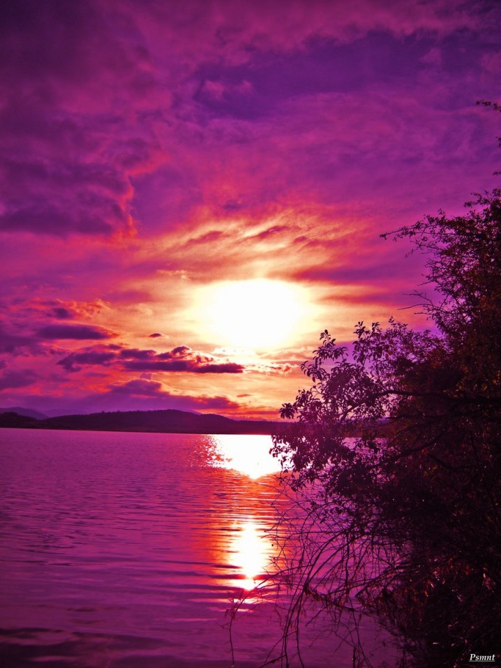 Purple_sunset_by_PSMnt