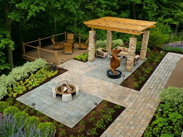 wheelchair-accessible-backyard-the-cornerstone-landscape-group_543