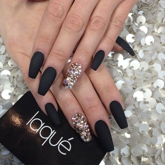 Elegant And Sophisticated Manicure Ideas