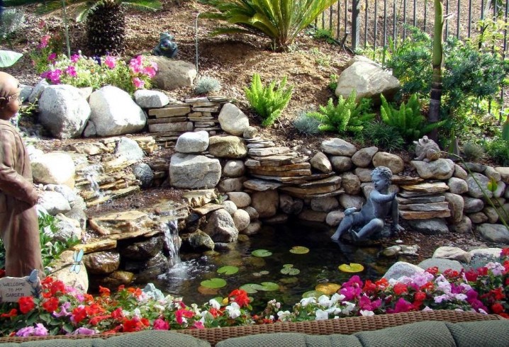 water features for small gardens pump