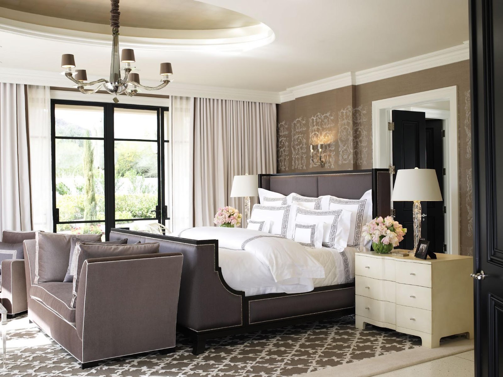 Sophisticated Bedroom Designs With Sleigh Beds - Top Dreamer