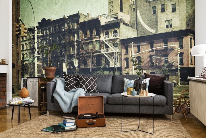 d870d__Sixth-Avenue-wall-mural-in-the-living-room