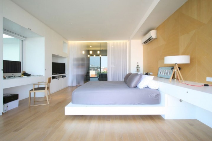 Modern-Decoration-Used-White-Furniture-and-Wooden-Floorings
