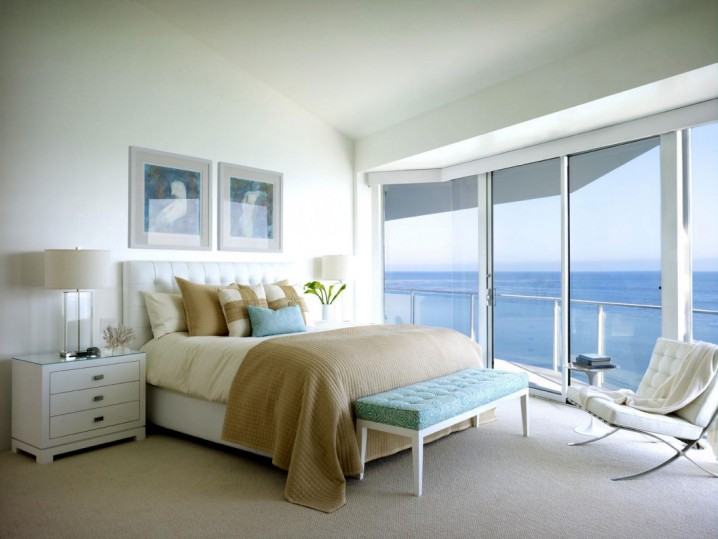 amazing-bright-beach-bedroom-design-with-modular-curved-floor-to-ceiling-bay-window-and-black-white-wall-pictures