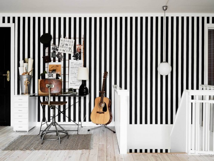 apartment-with-black-and-white-interior