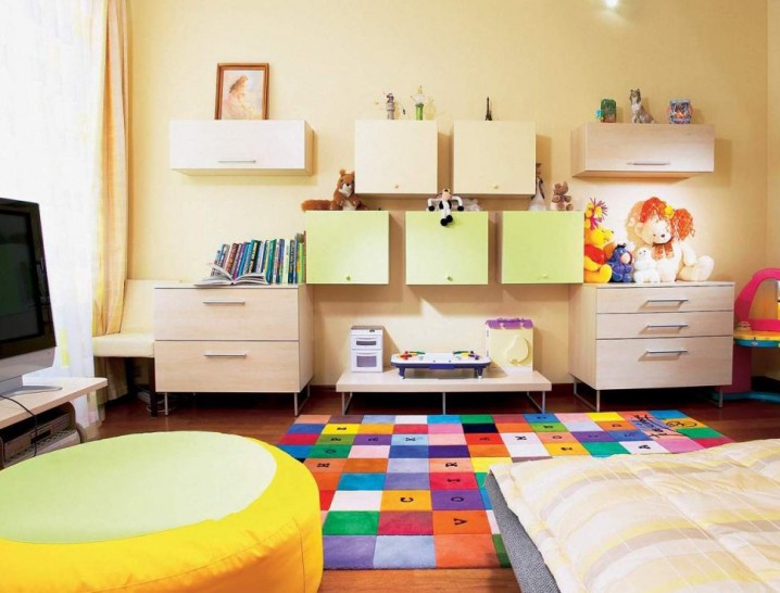 beautiful-kids-room-colorful-rug