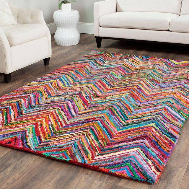 colorful-cozy-living-room-rug