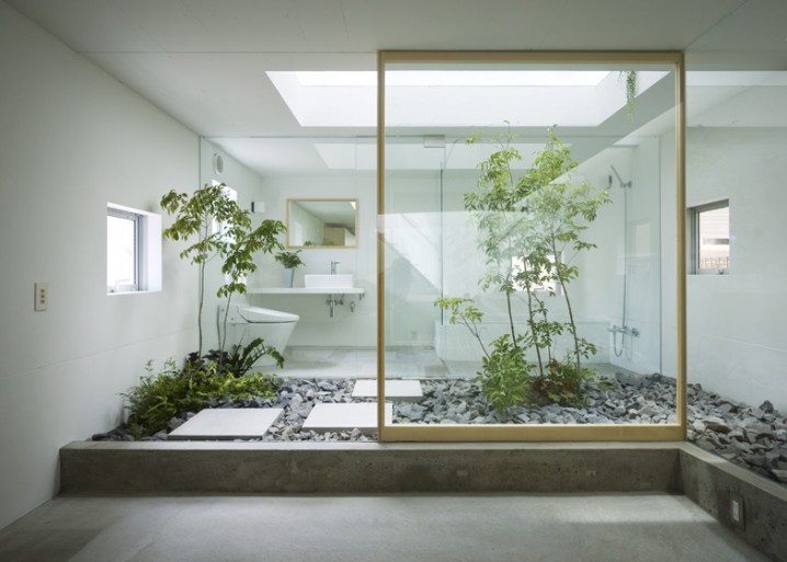dezeen_Indoor-Trees_House-in-Nagoya-by-Suppose-Design-Office_ss