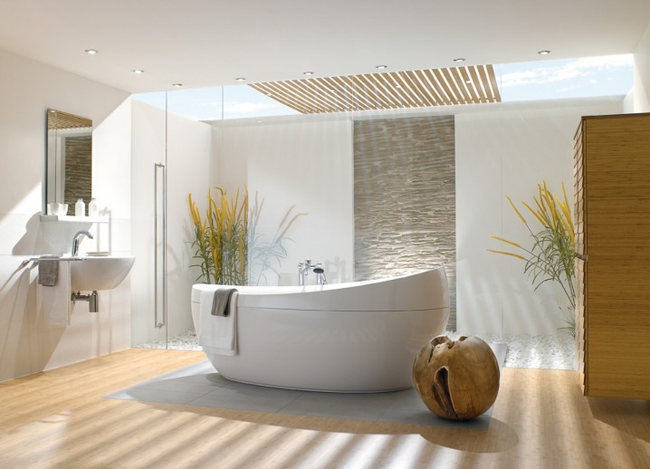 drop-dead-gorgeous-italian-bathrooms-designs-reclaimed-teak-wood-decoration-and-tilling-parquet-sand-stone-wall-ornament-home-interior-design-with-modern-classic-white-bathtub-ideas