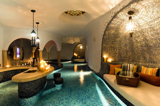 indoor-eclactic-swimming-pool