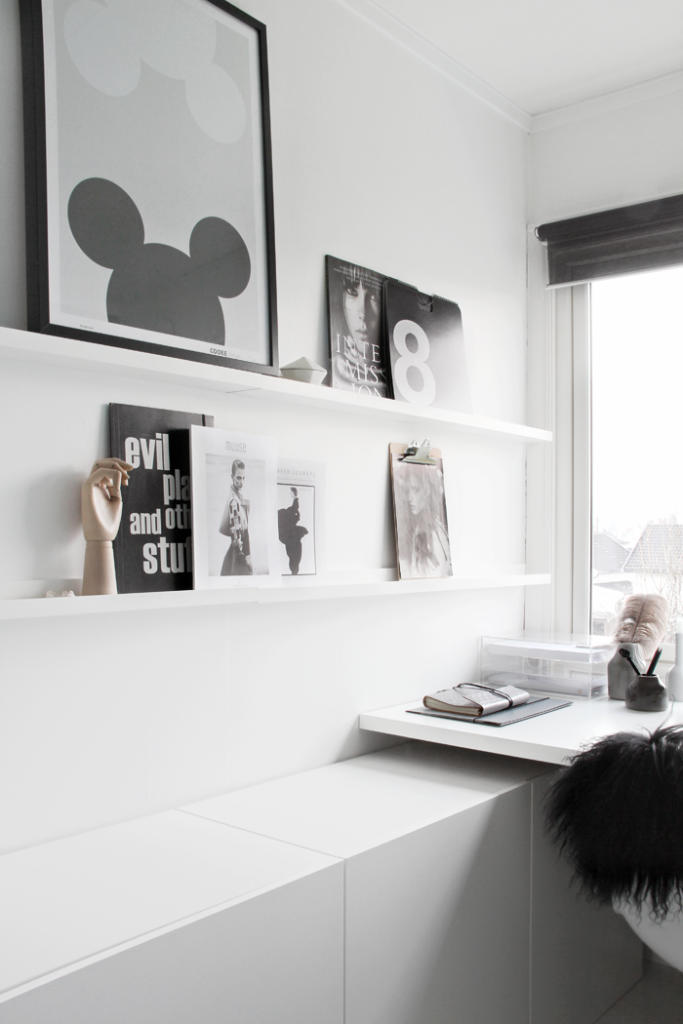 mickey-mouse-black-and-white-picture-decor