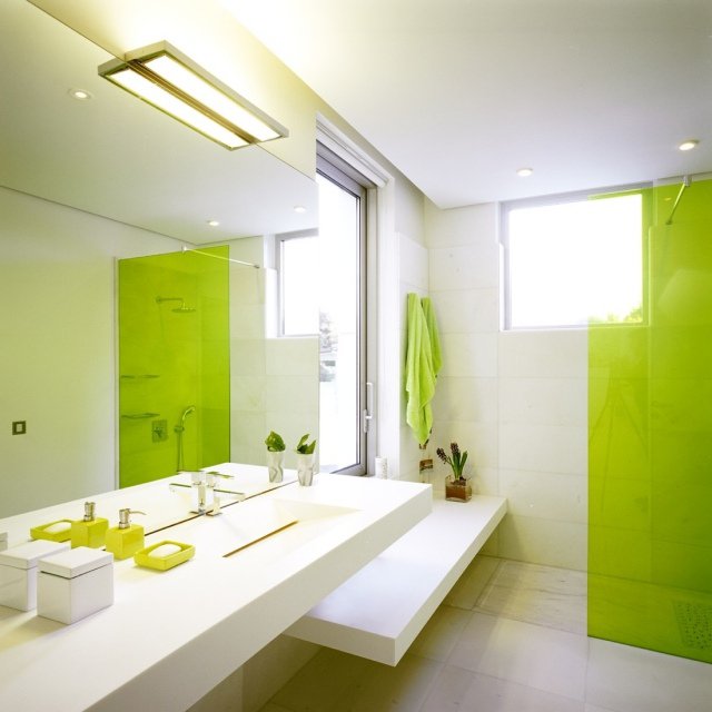modern-white-and-green-bathroom