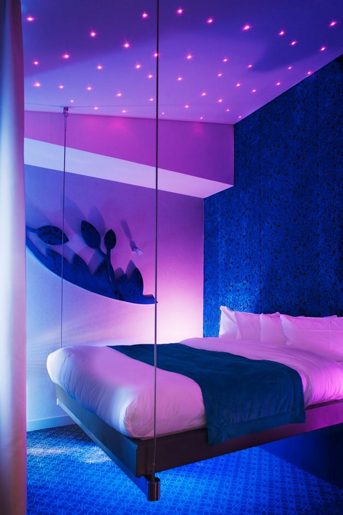 star-lighted-hanging-bed