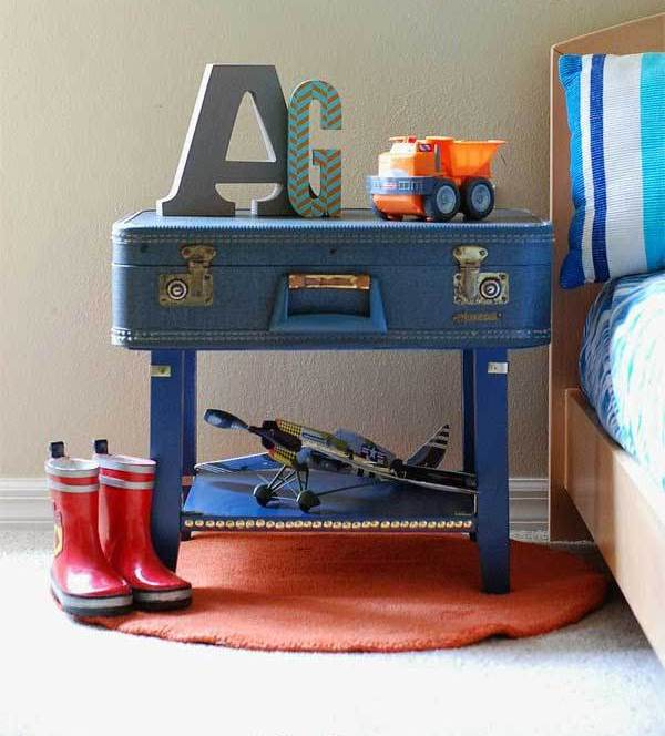 suitcase-kids-table