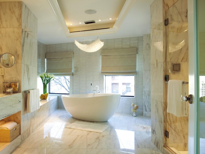 wonderful-bedroom-using-nice-bath-tub