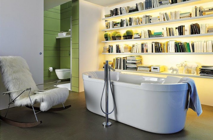 Bathroom-with-standalone-tub-and-a-sleek-bookshelf