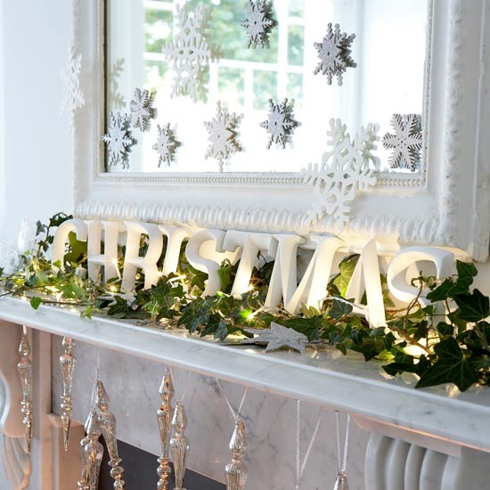 Christmas---Modern---Mantel-decoration