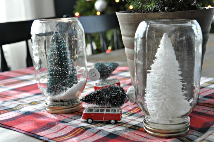 Christmas+centerpiece+with+mason+jars