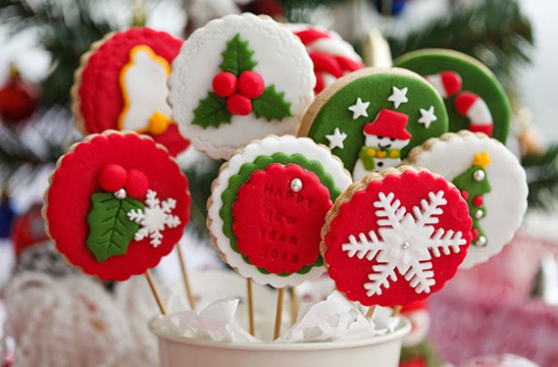 Christmas-cookies-on-sticks-recipe