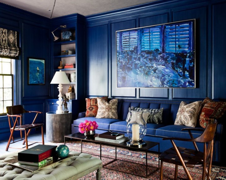 High-gloss-indigo-paint-for-living-room