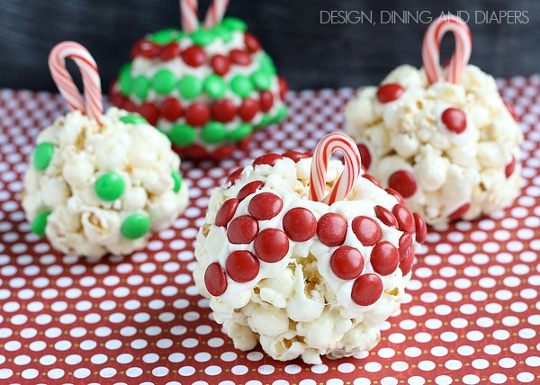 Popcorn-Ornaments-What-a-fun-activity-to-do-with-kids-via-@tarynatddd