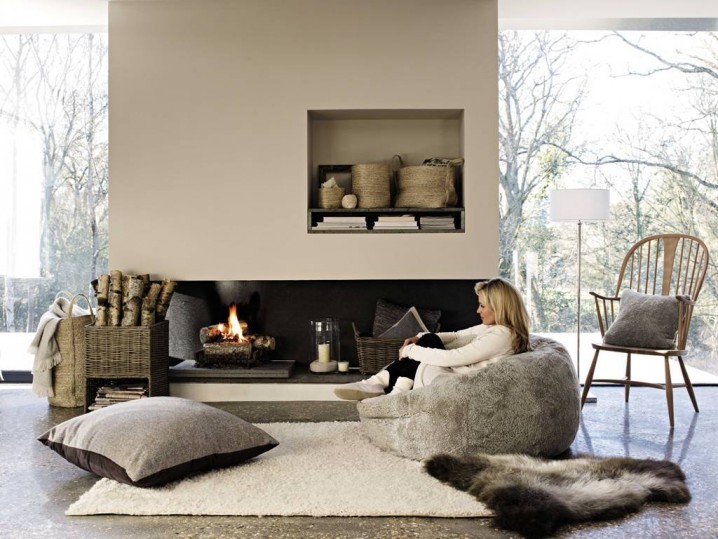 Cozy-Winter-Living-Room-Ideas-with-Velvet-Chair-and-Electric-Fireplace-Design