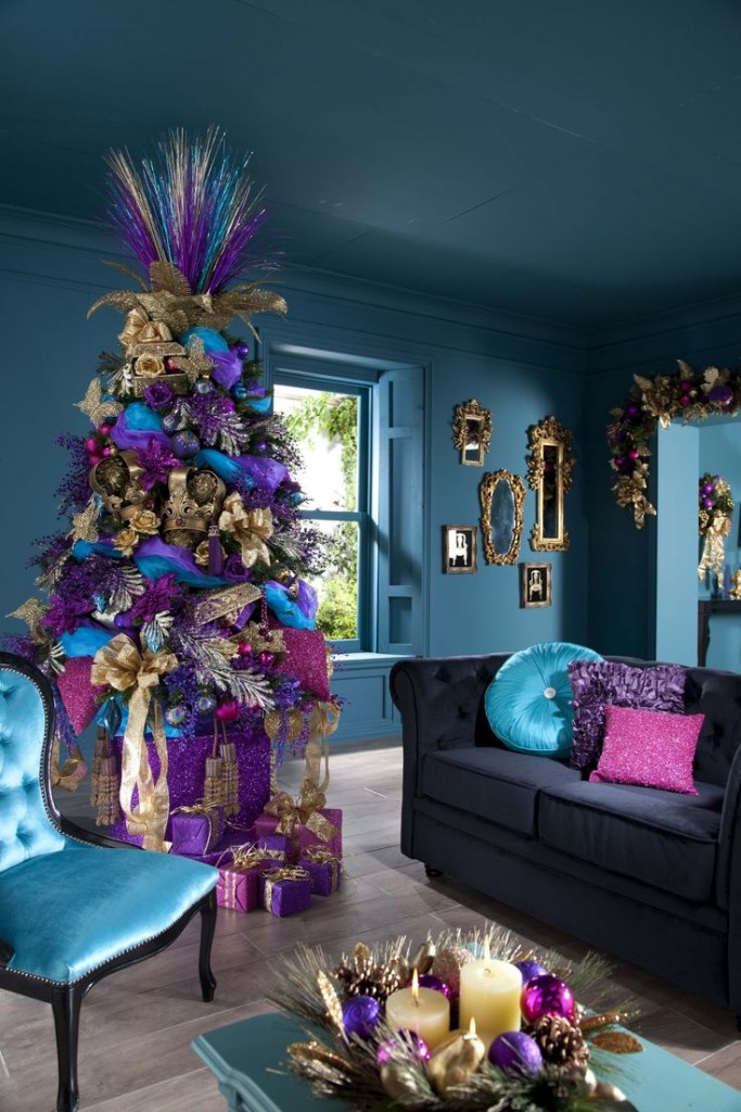 Dramatic-tree-topper-in-gold-purple-and-blue