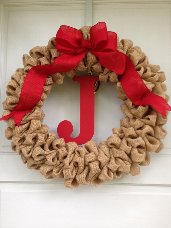 christmas-burlap-wreath-brown-red-ribbons-bow-christmas-decor-ideas