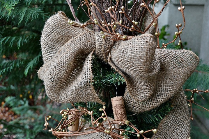 christmas-tree-burlap-ribbon-ideas-awesome-design-7-inspiration-ideas