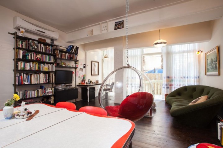 retro-styled-living-room-of-the-tel-aviv-apartment