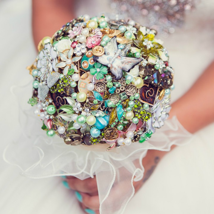 pennyyoungphotography-brooch-bride-107