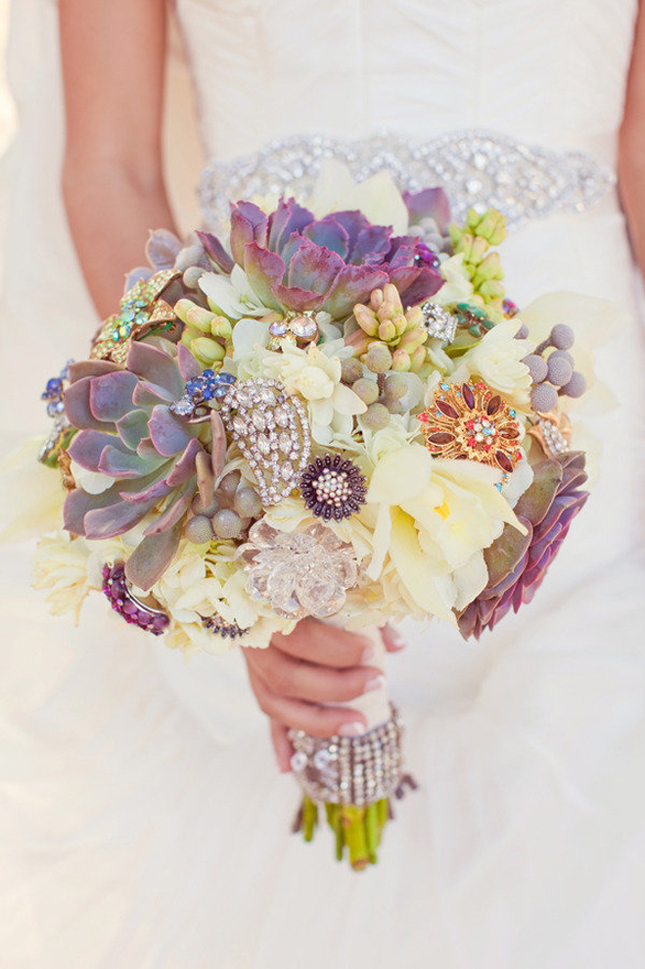wedding-bridal-bouquets-succulents-brouch-4