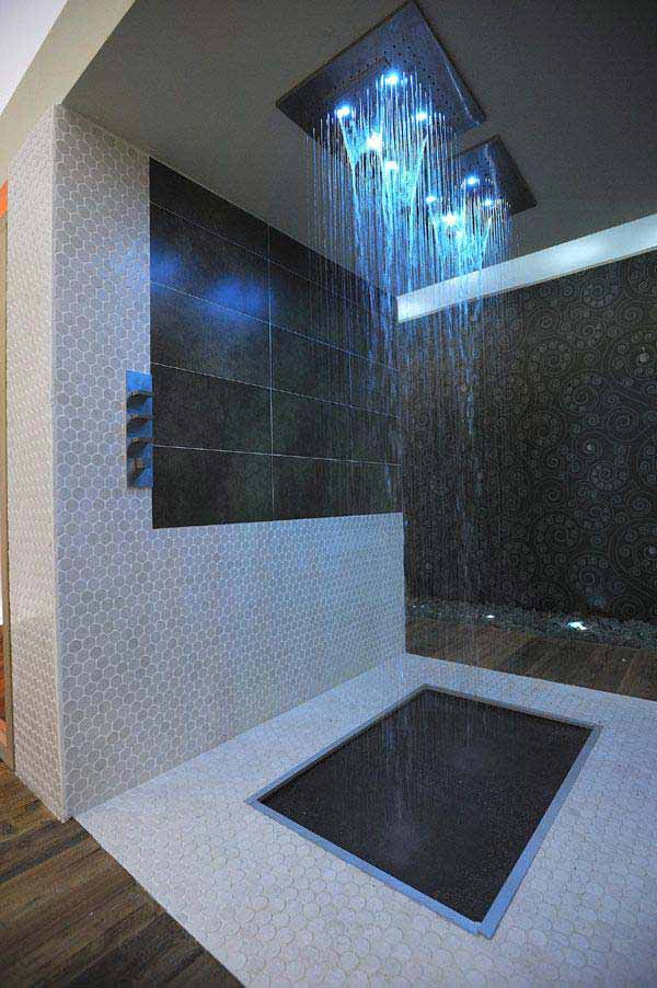 AD-Rain-Showers-Bathroom-Ideas-1