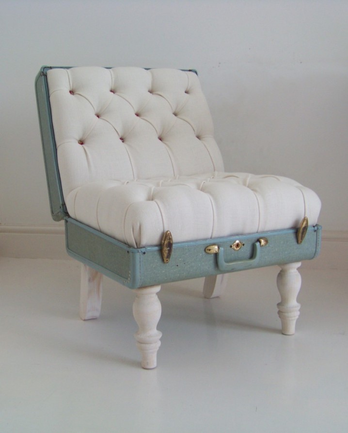 Blue-suitcase-chair-white-linen-floral-deep-buttoned-full-1-824x1024