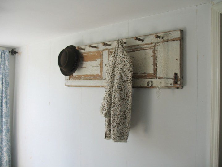Make-A-Coat-Rack-From-Old-Shutters